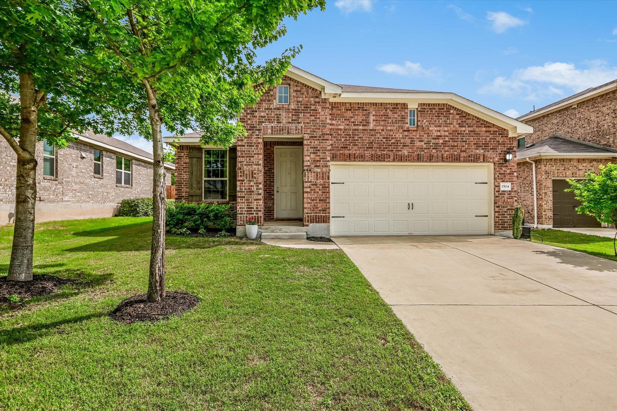 1504 William Bee Dr