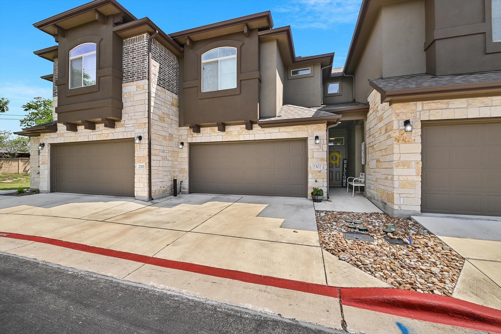 2880  Donnell Dr  #2502