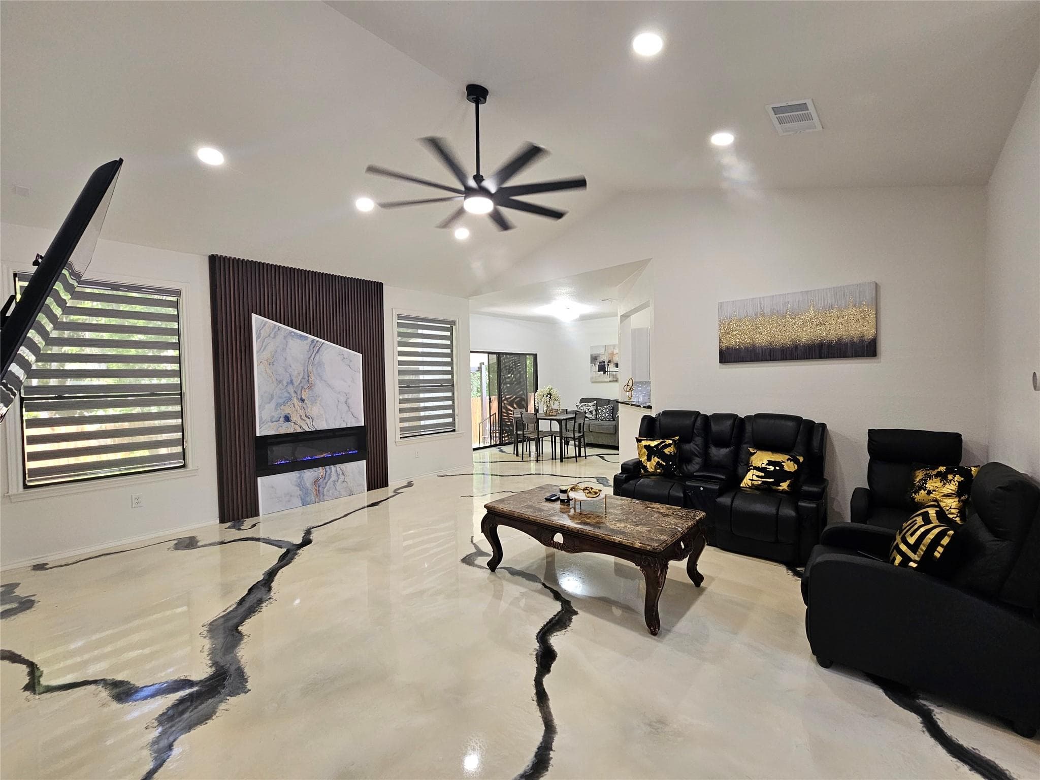 11806  Prairie Hen Ln