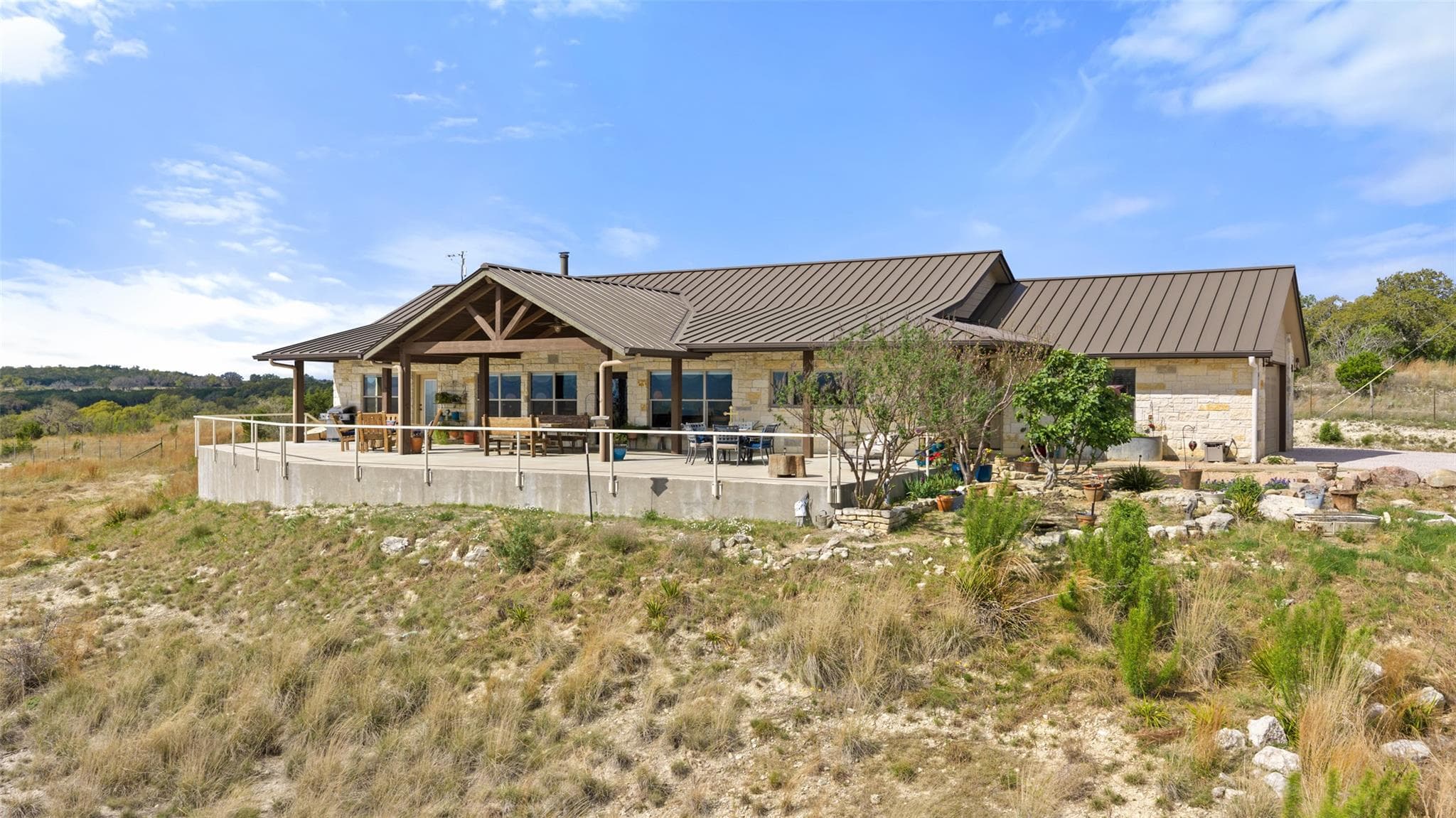 546  Lazy Oak Rd