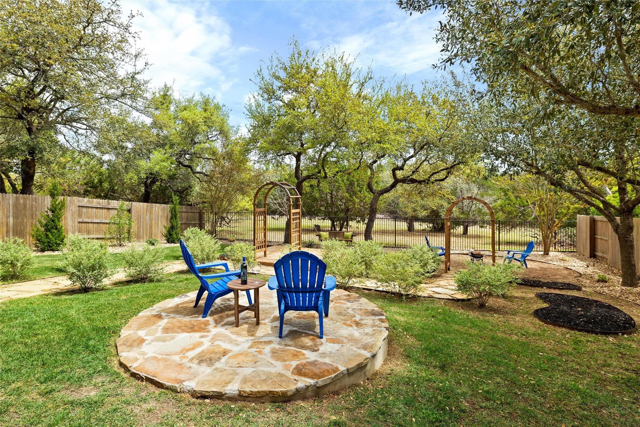 425  Catalina Ln