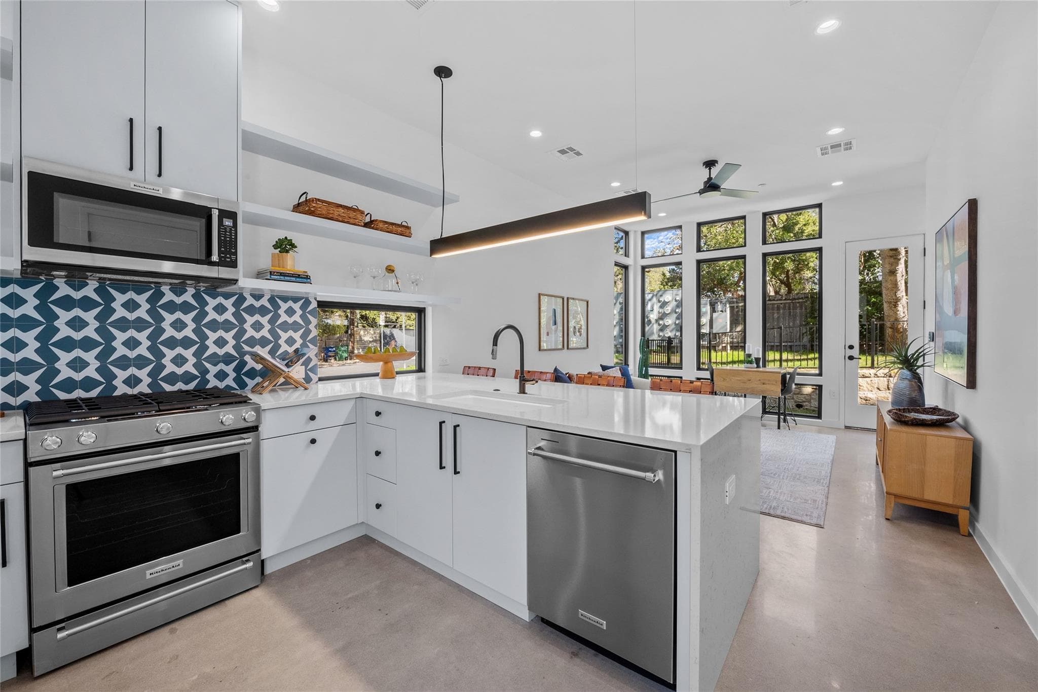 219  Lessin Ln  #10A