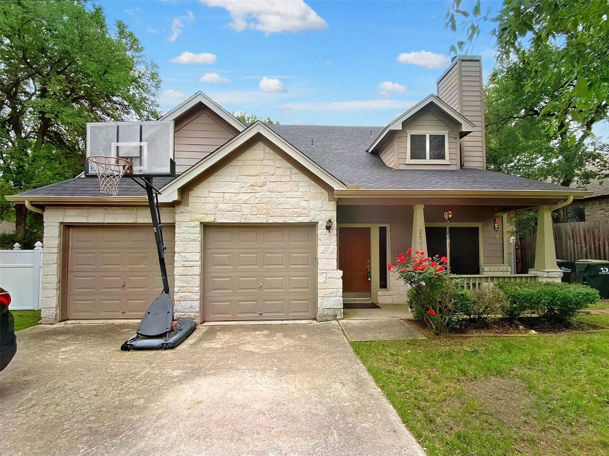 2009 Ridge View Dr
