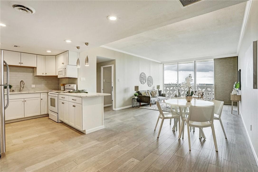 1801  Lavaca St  #11F