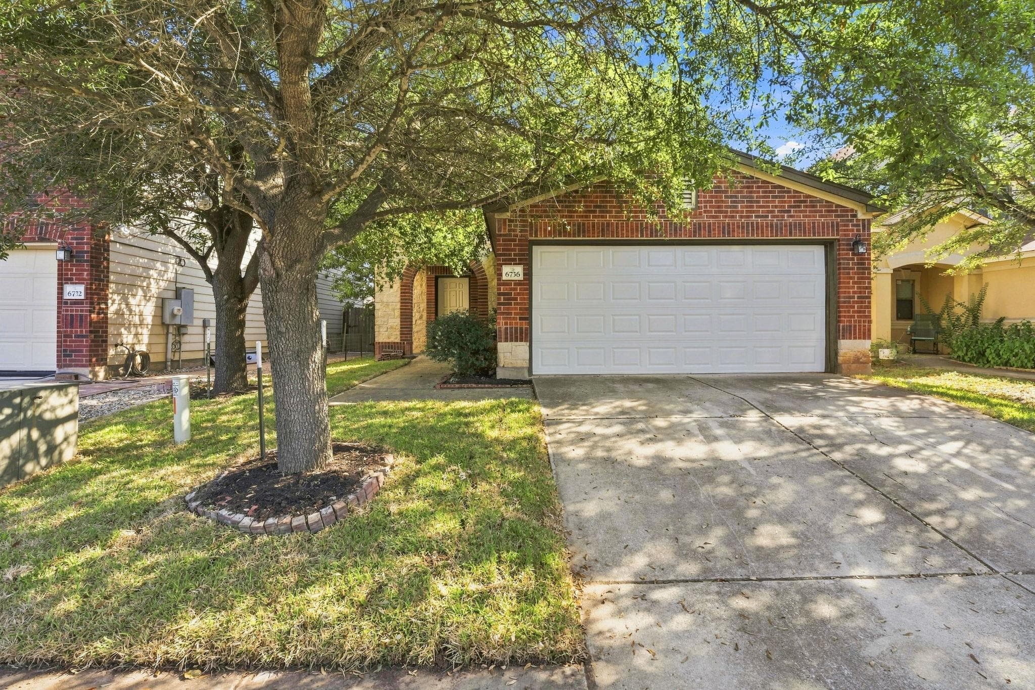 6736  Cornish Hen Ln