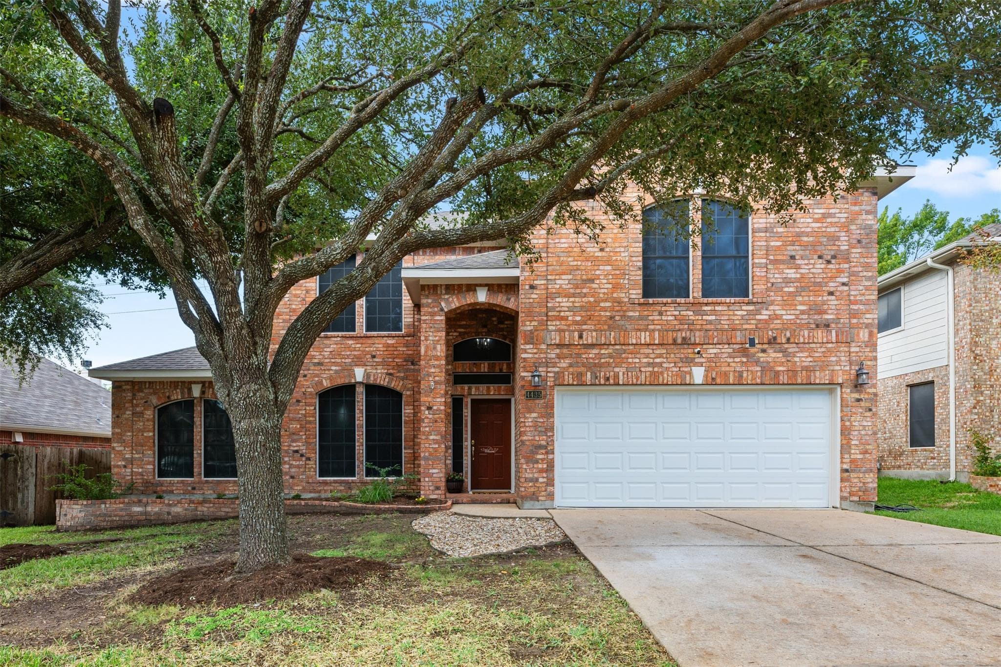 4435 Hunters Lodge Dr