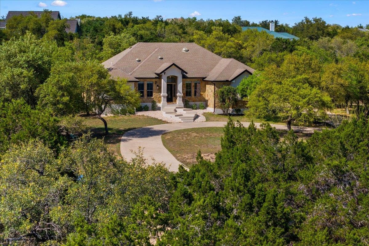 10621 W Cave Loop