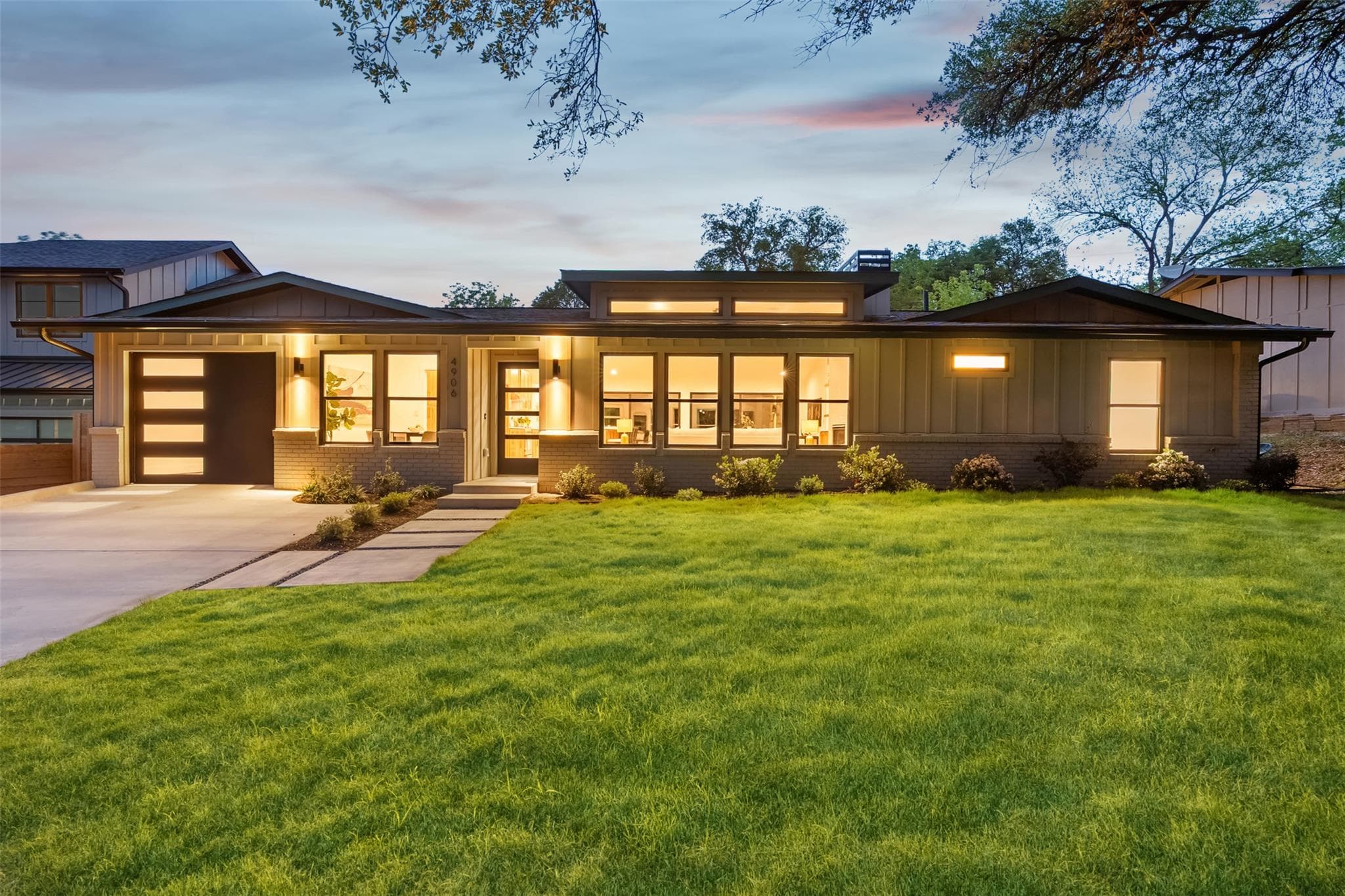 4906  Enchanted Ln
