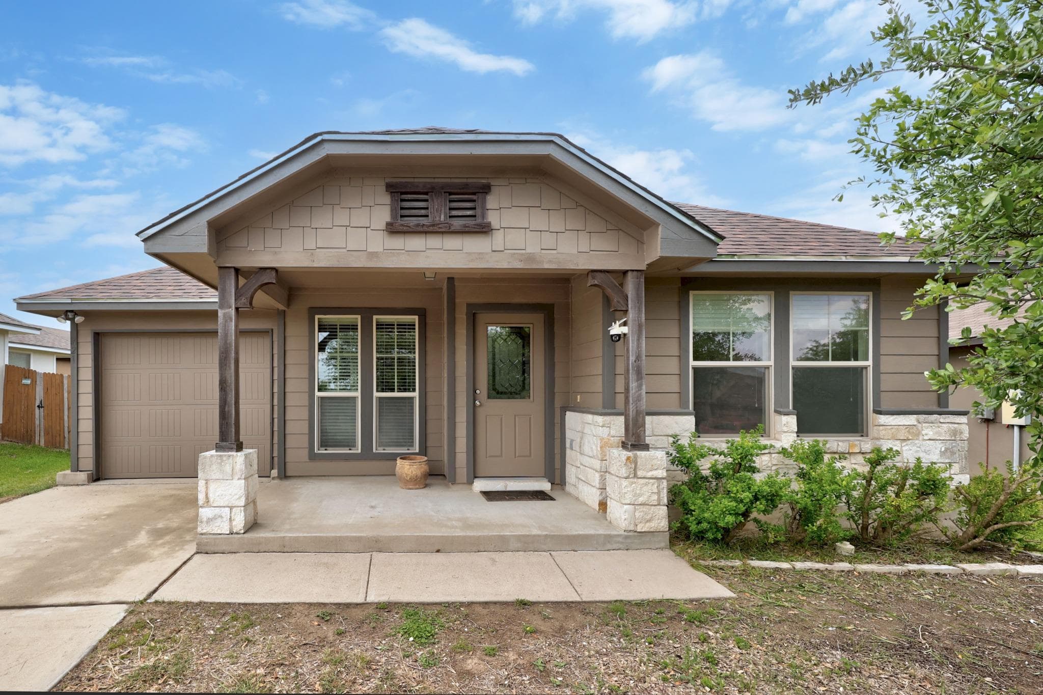 621  Amber Ln