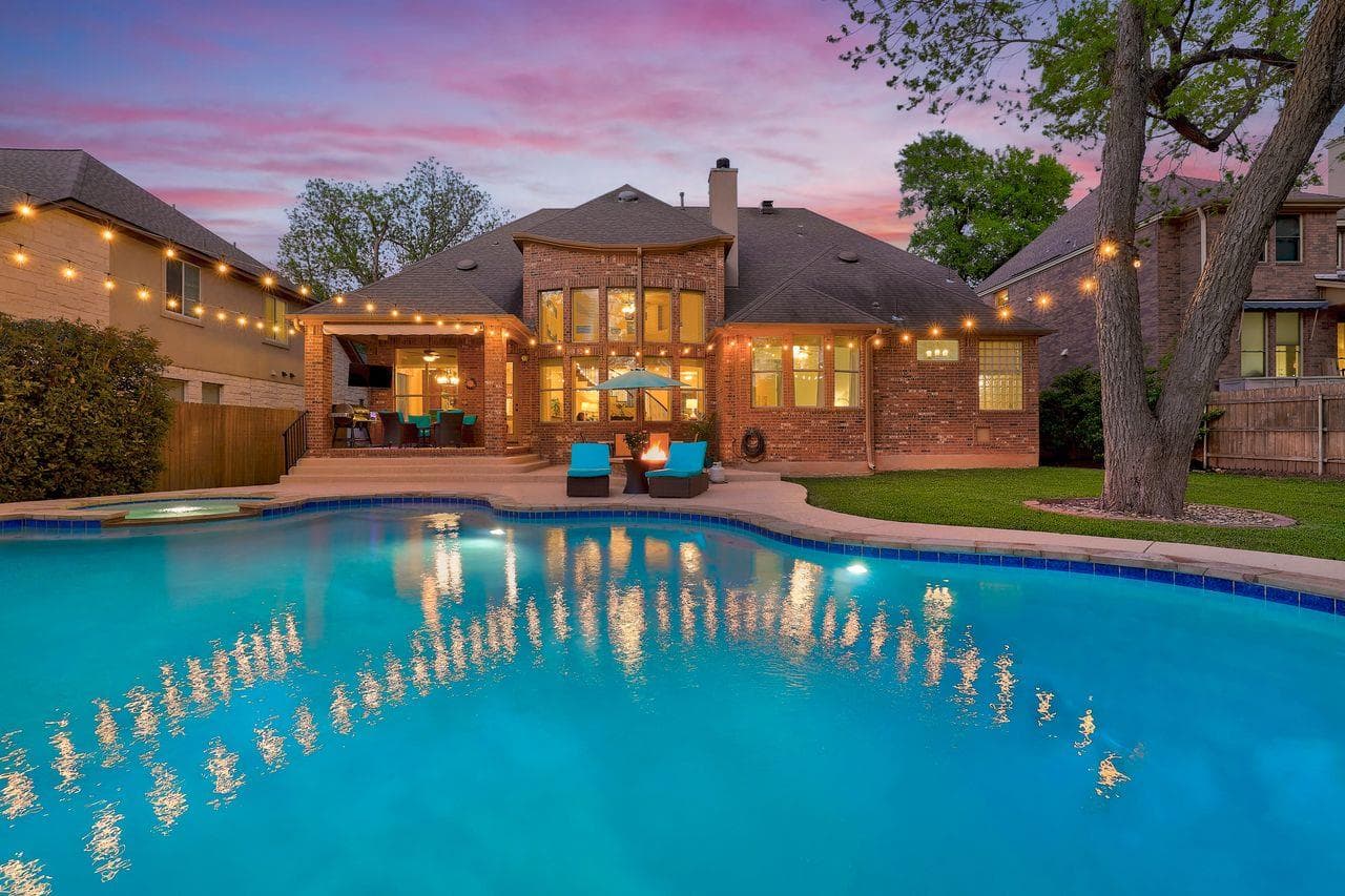 2828  Collingwood Dr