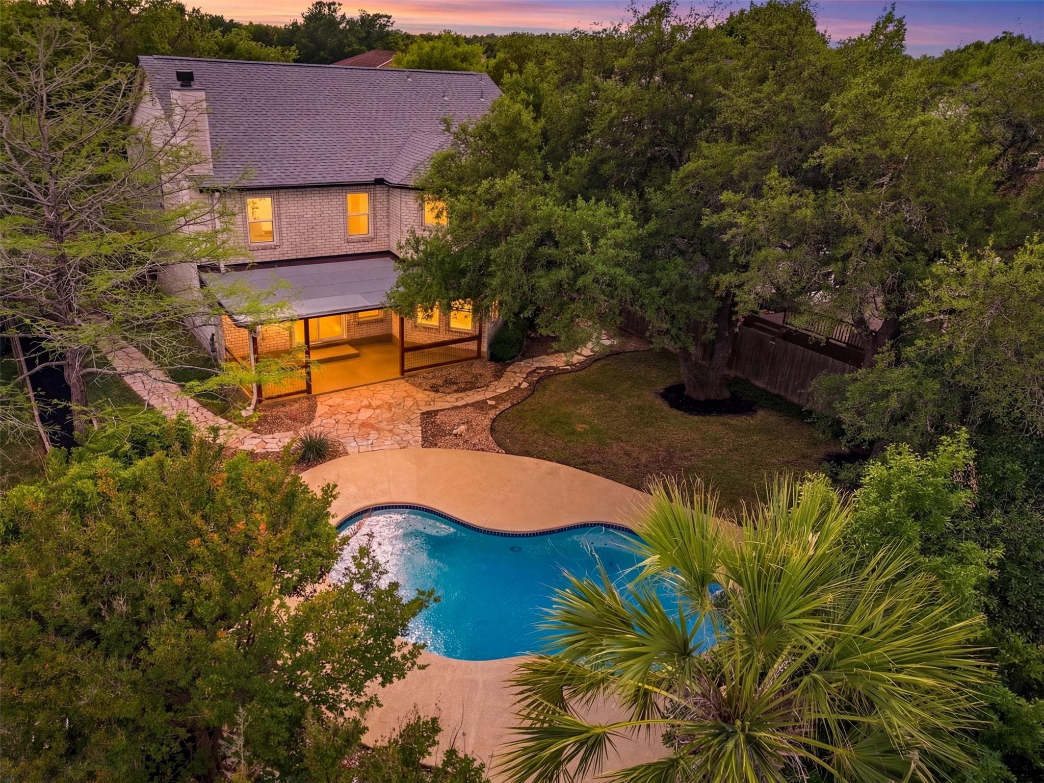 1312  Chalk Ln