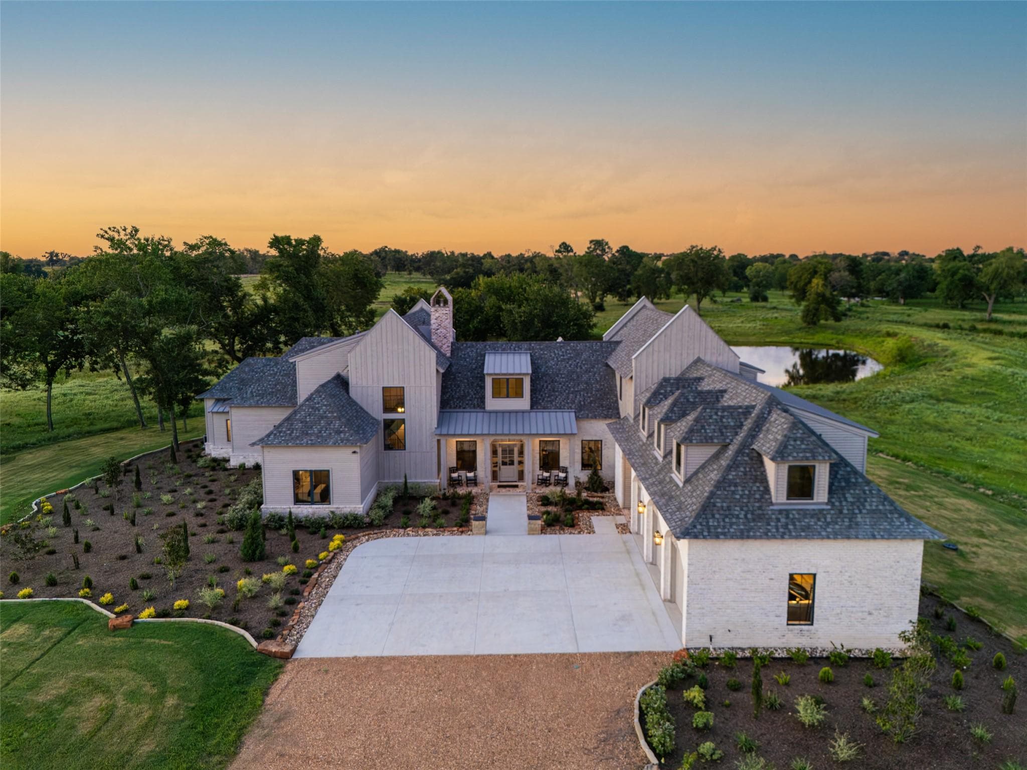 404  Blackberry Ln