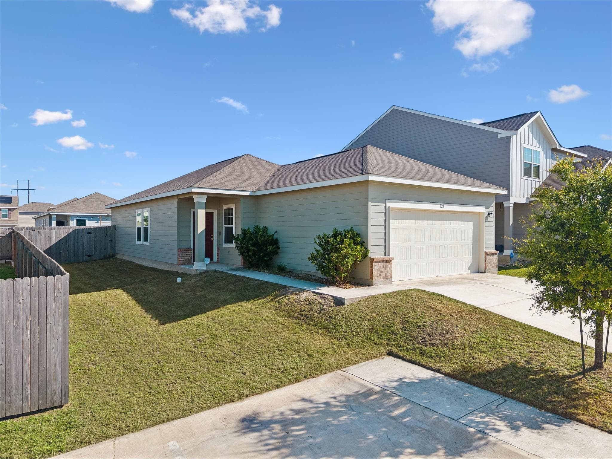 124  Peony Ln