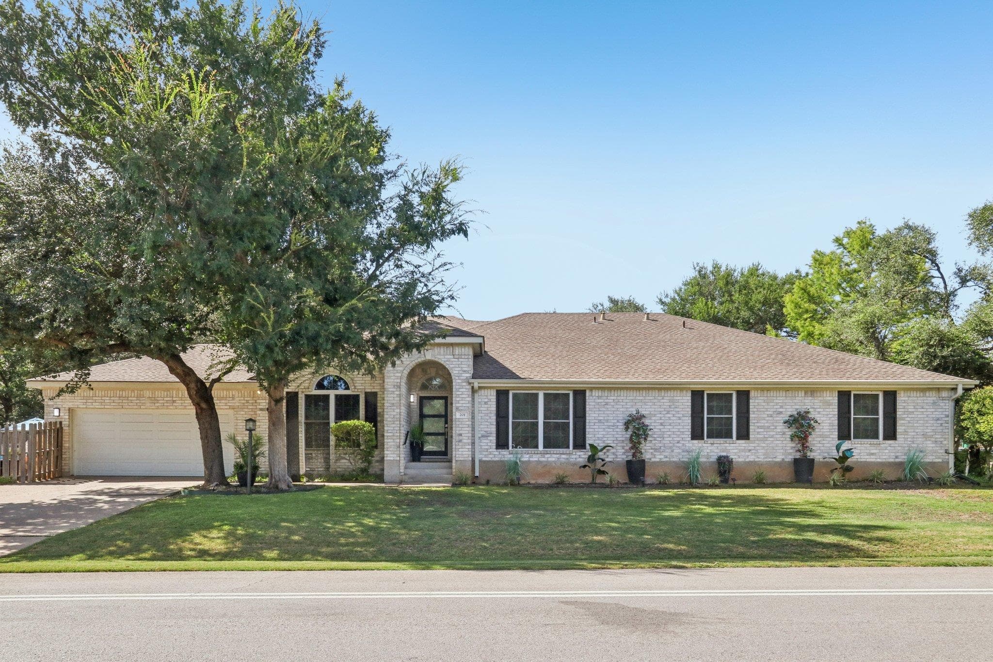 201  Sailmaster St