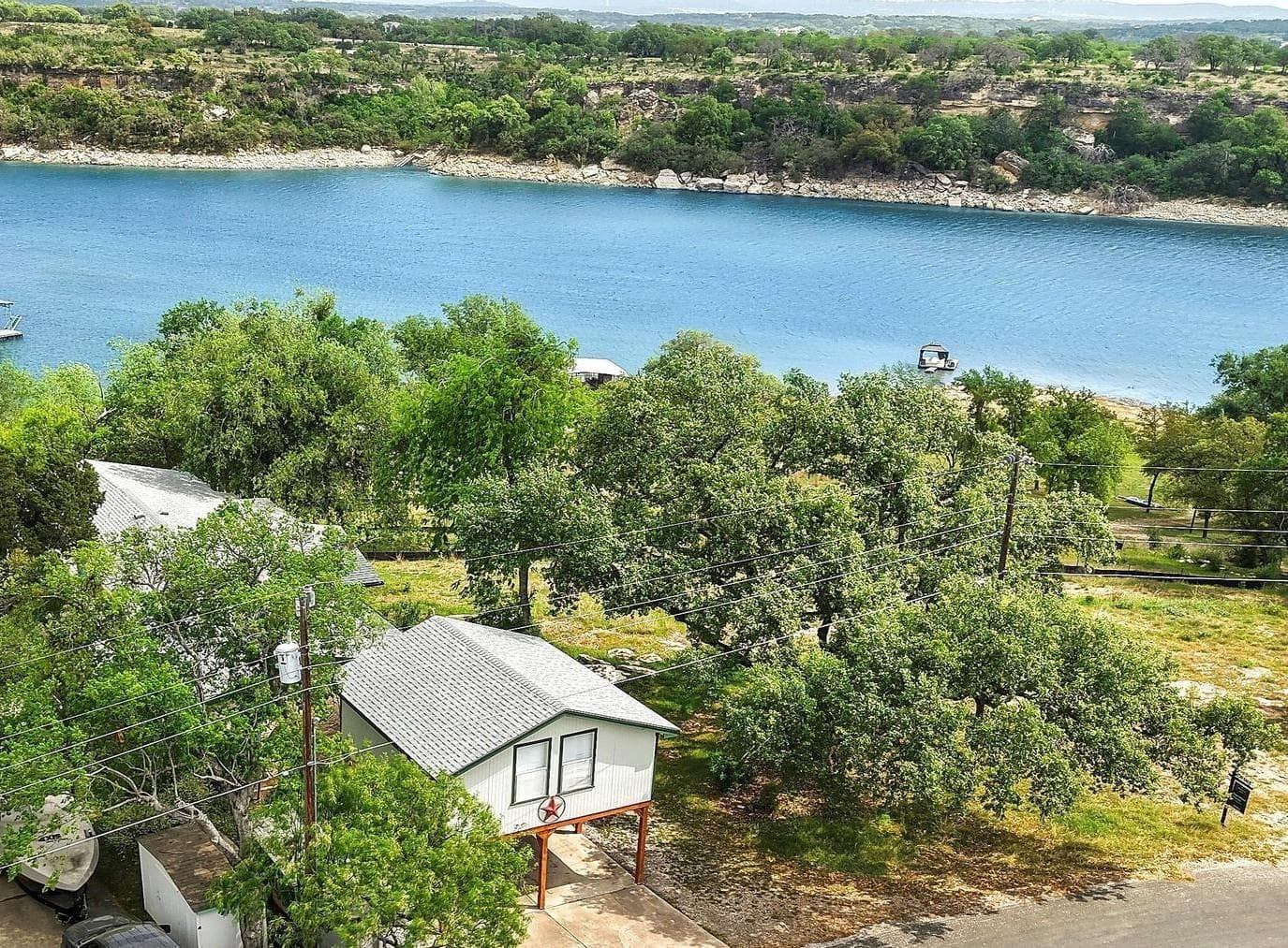 1019  Lake Shore Dr