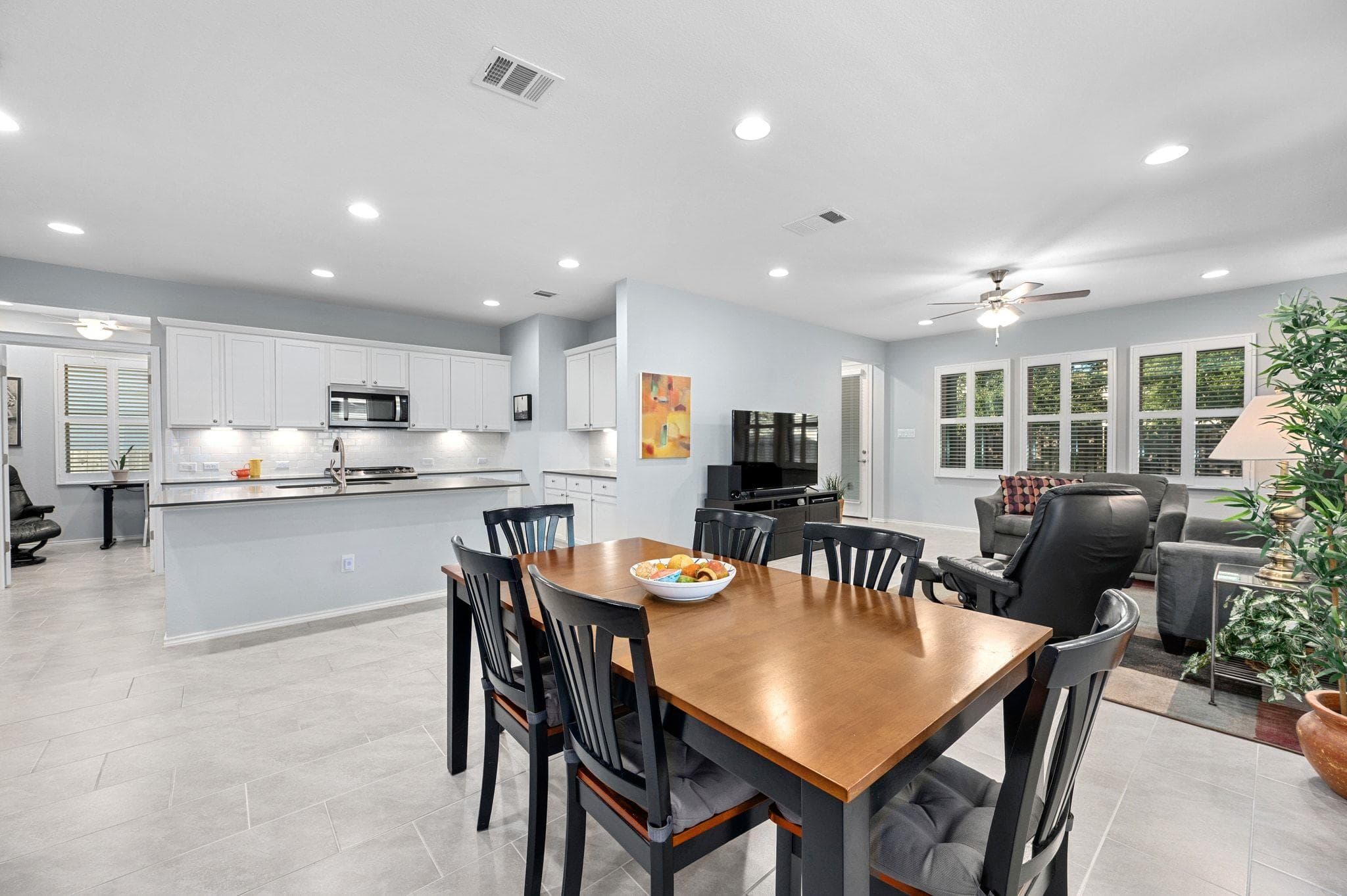 2301  Twisted Willow Ln