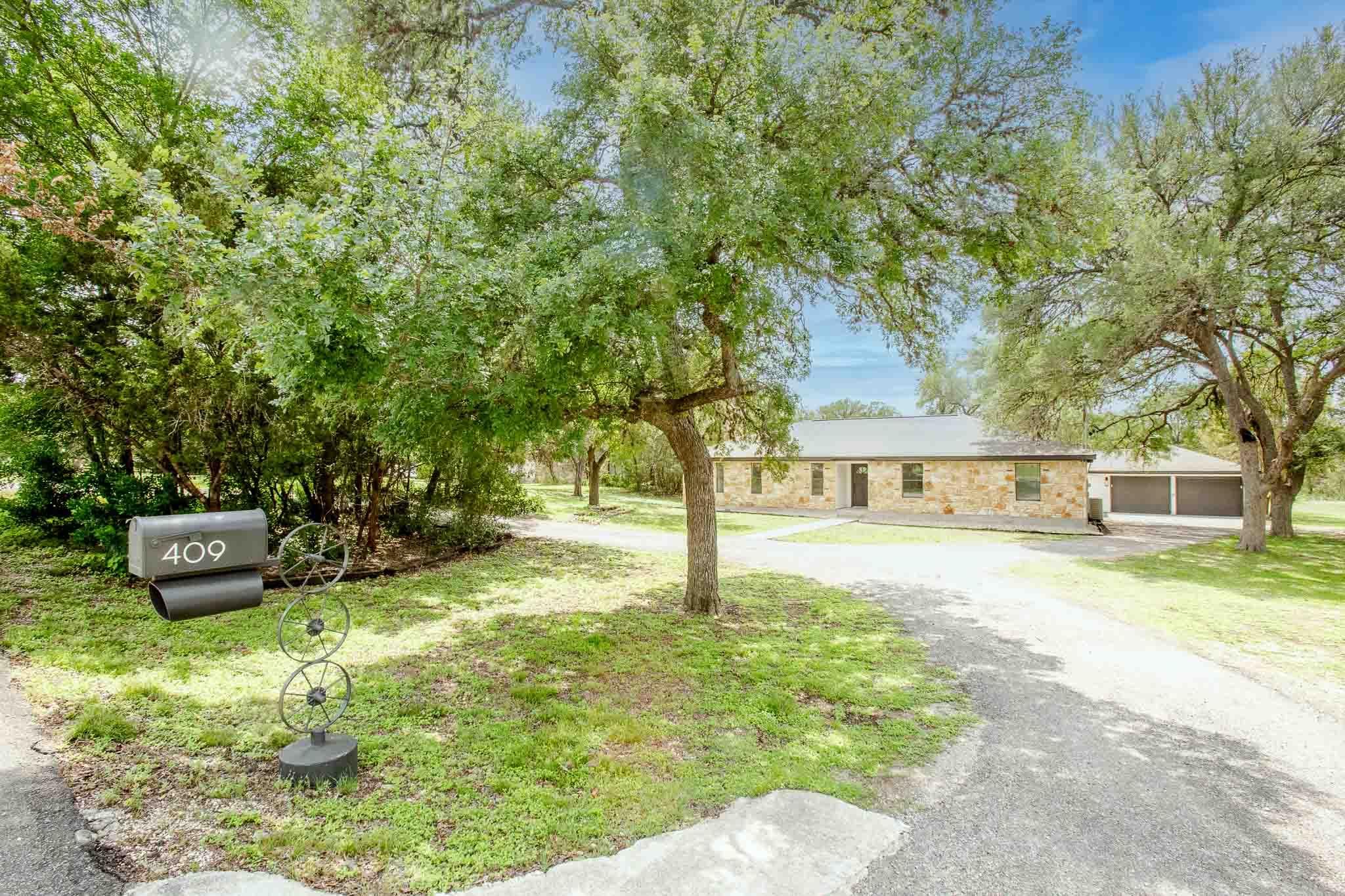409  Village West Dr