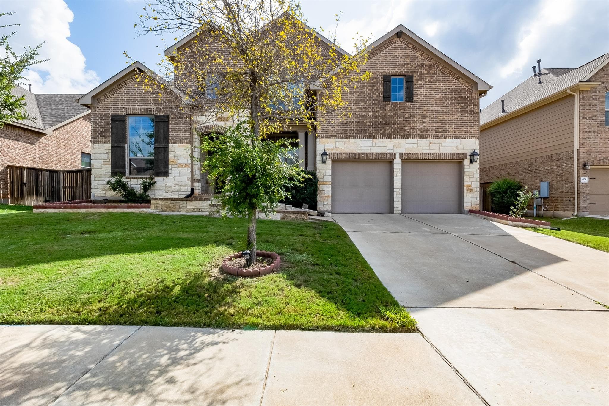 204  Lady Bird Ln