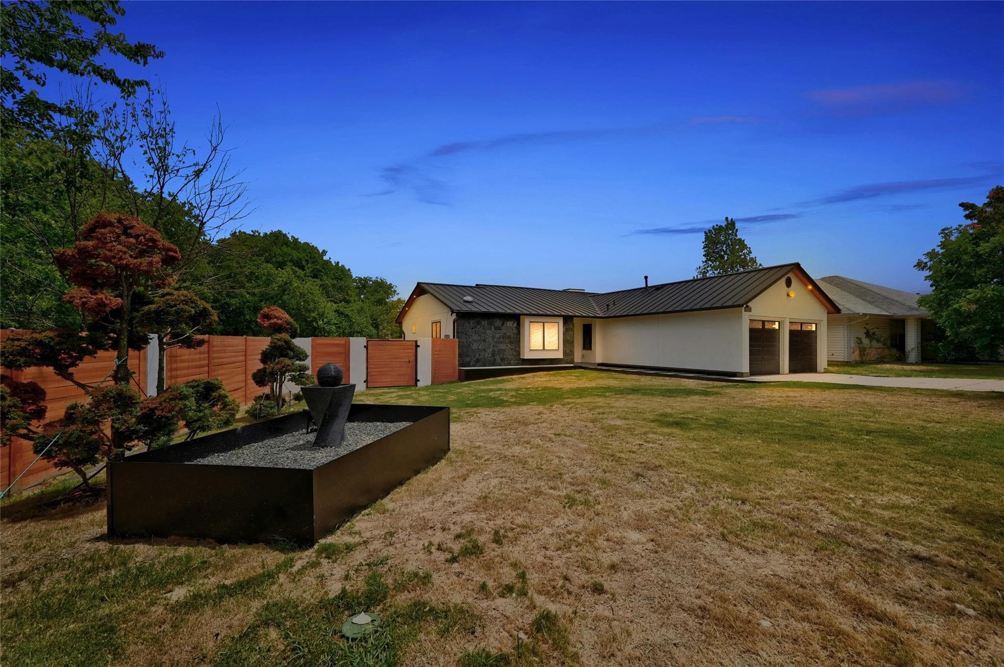 3600  Alexandria Dr