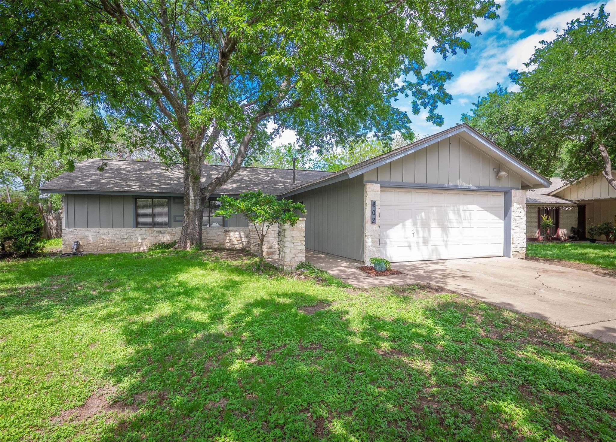 602  Old Stone Rd