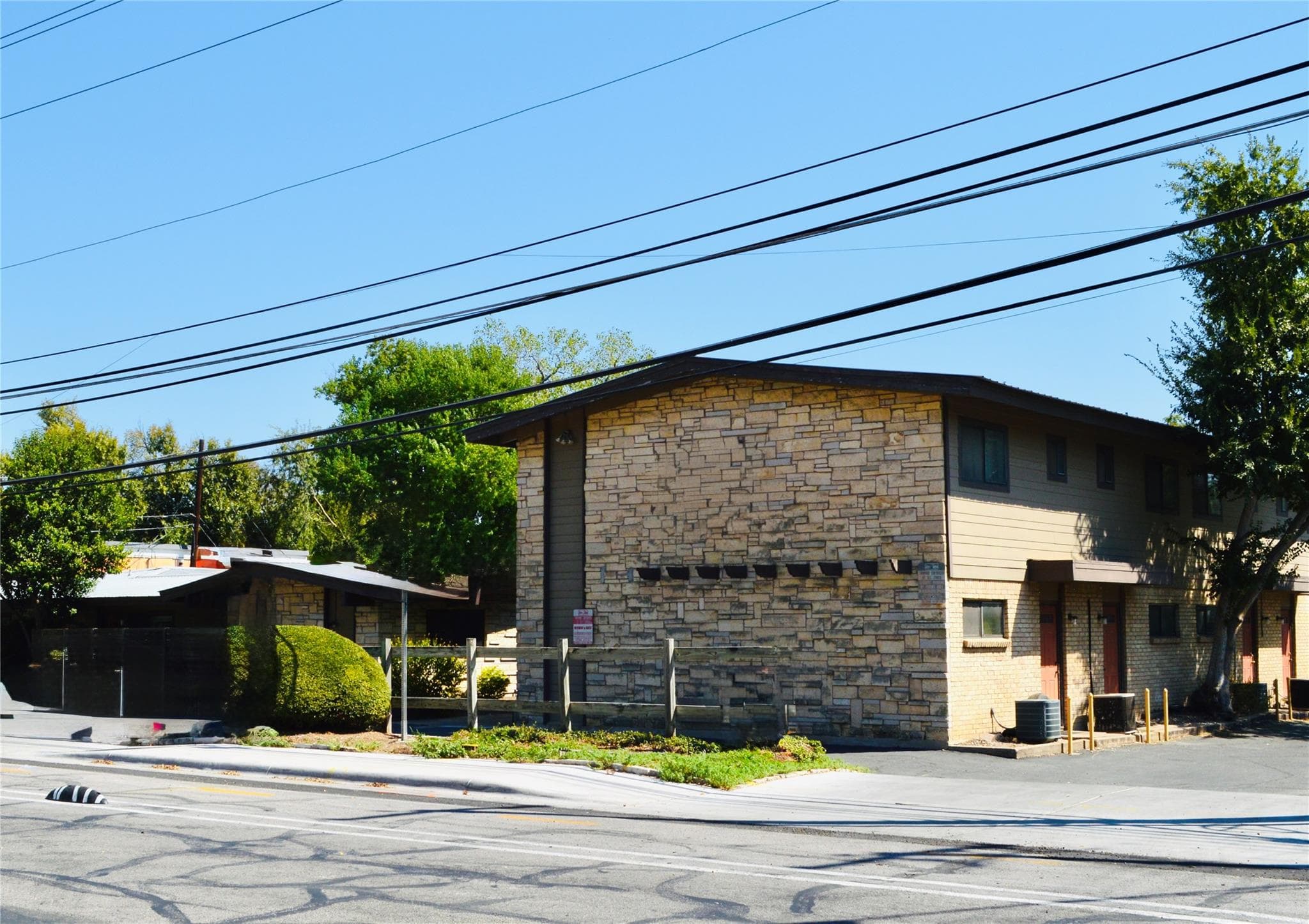 5001  Bull Creek Rd  #102