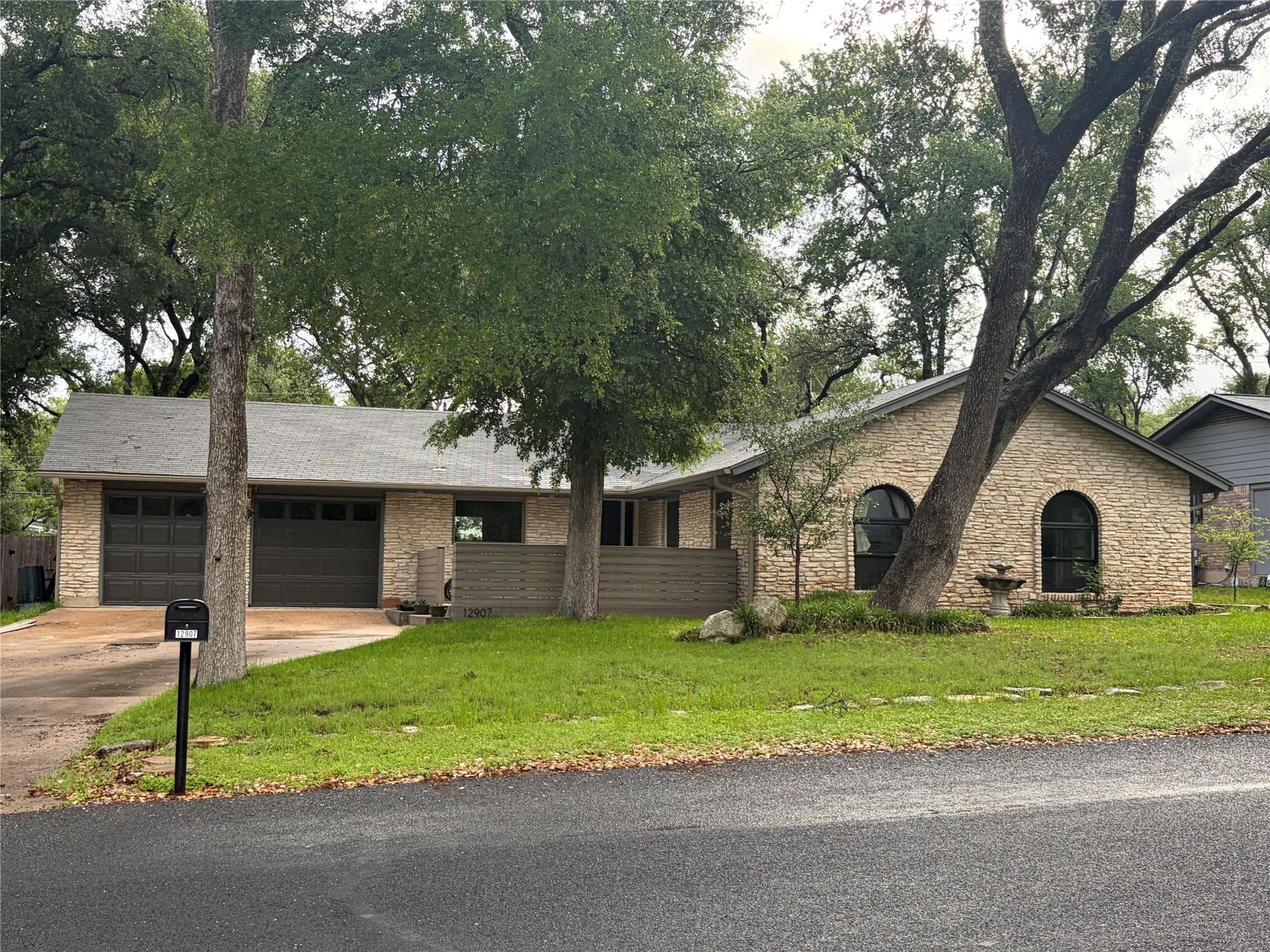 12907  Springvale Dr