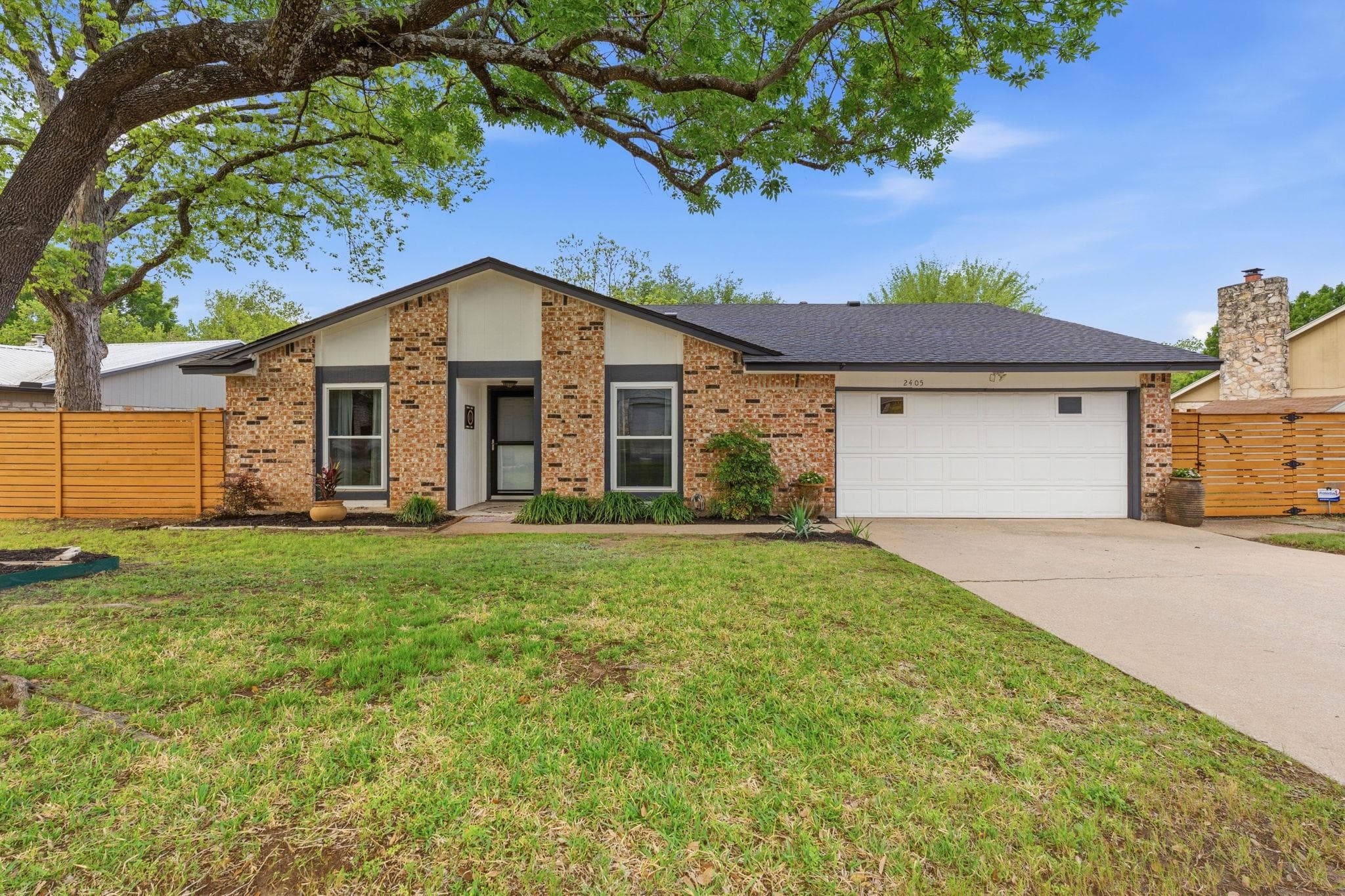 2405  Stone River Dr