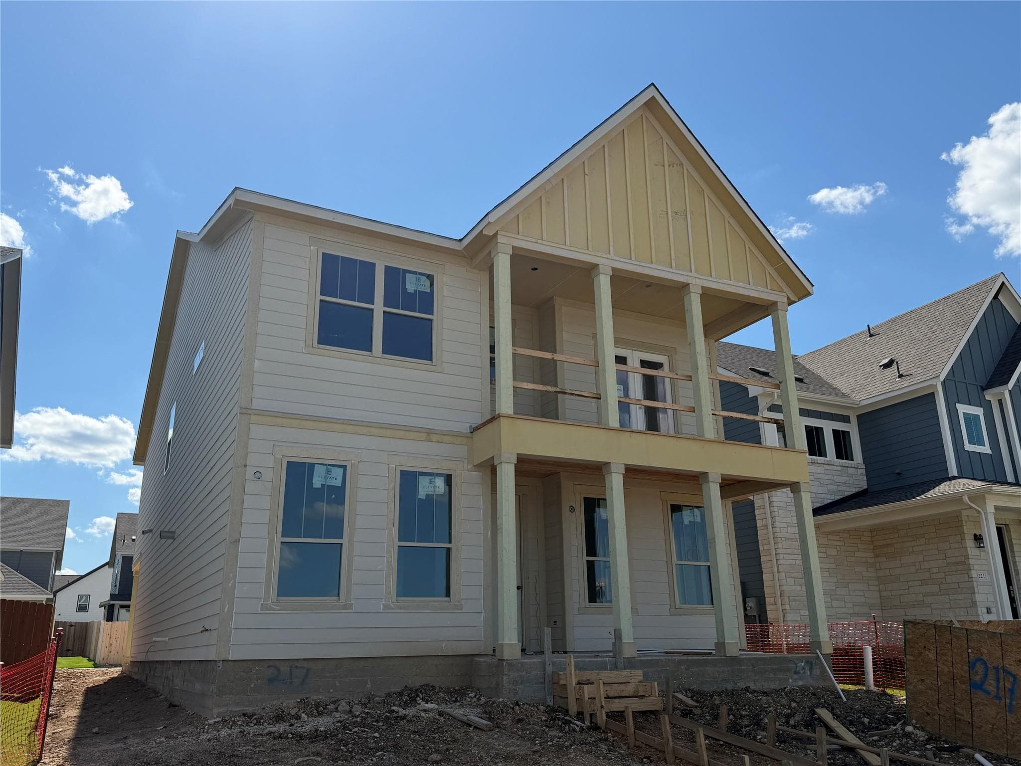 217  Leeland Dr