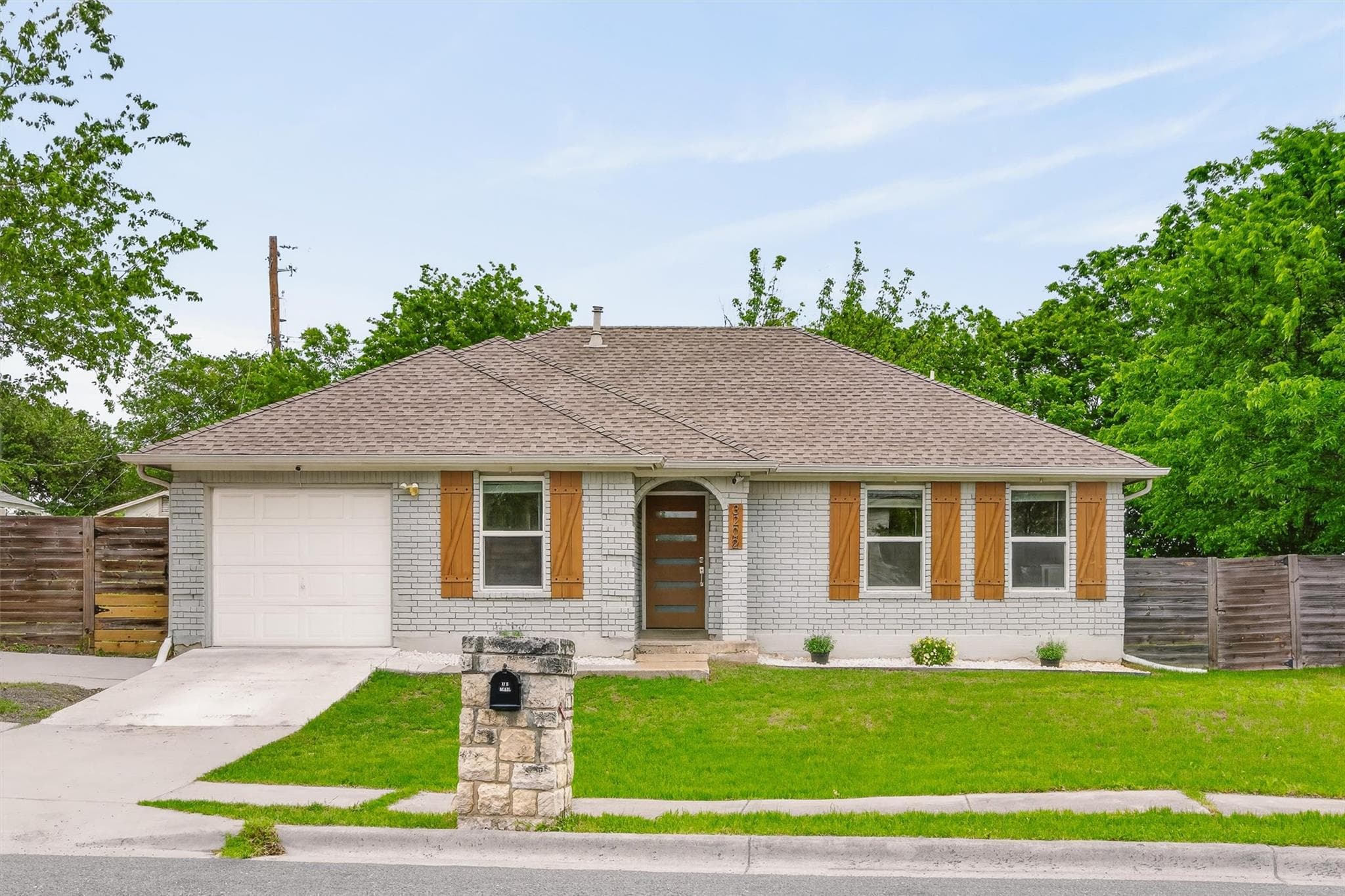 3202  Rockhurst Ln