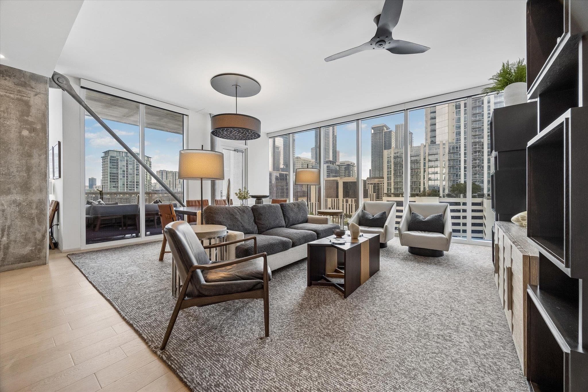301  West Ave  #1004
