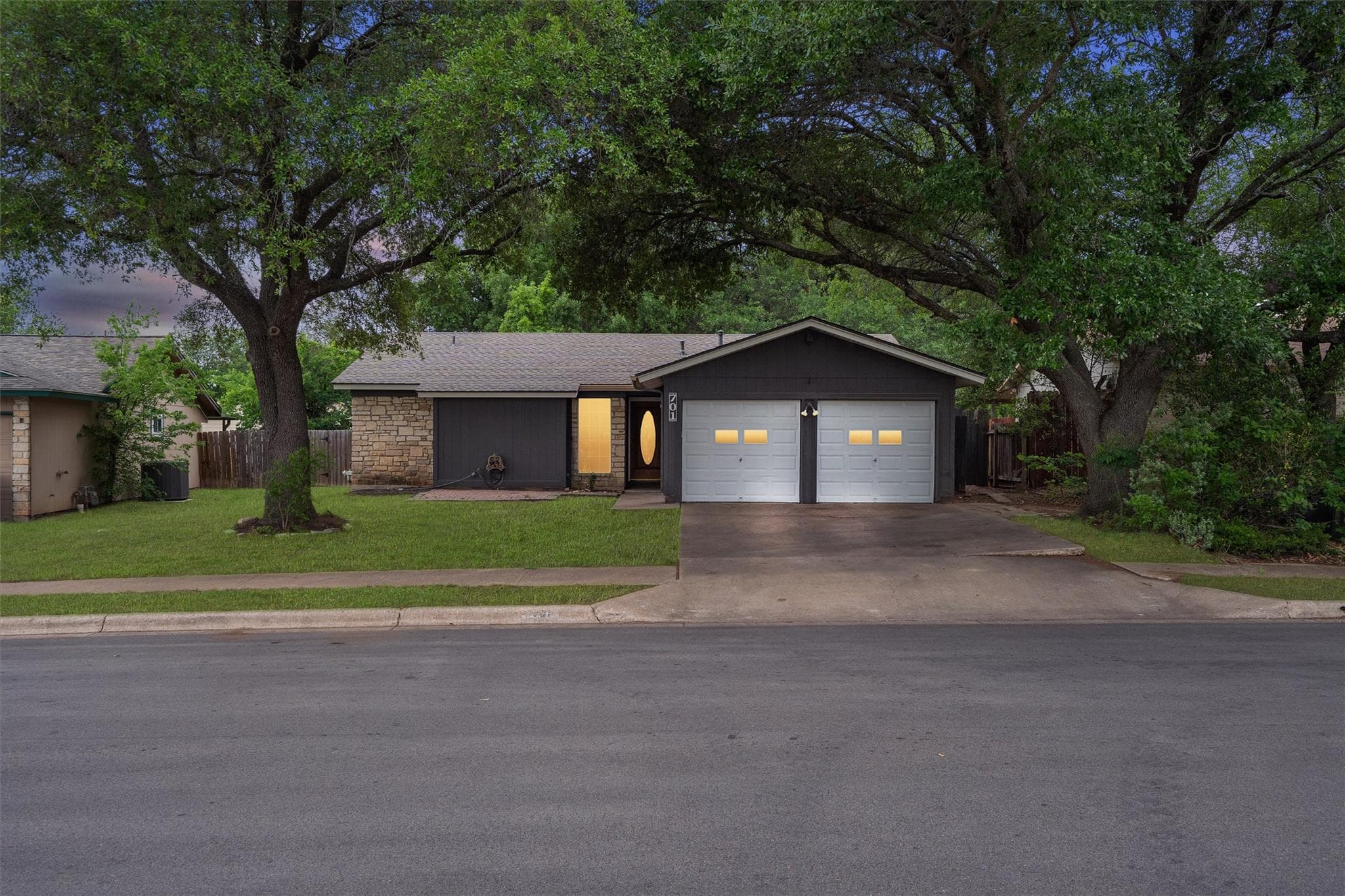 701  Riverwood Dr