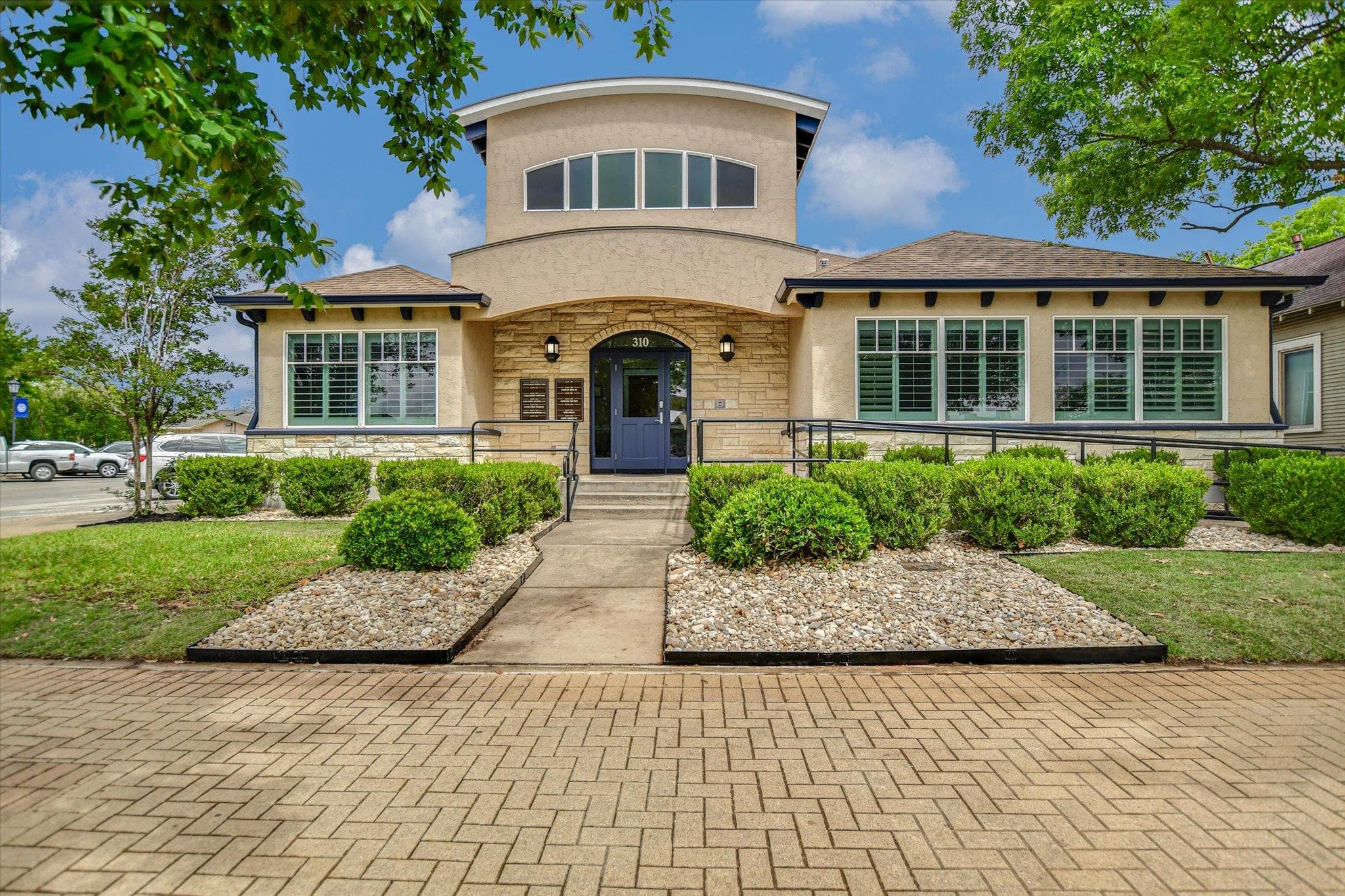 310 W Main St  #203