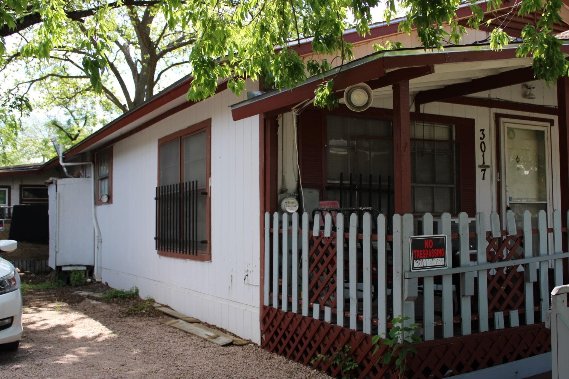 3017  Lyons Rd