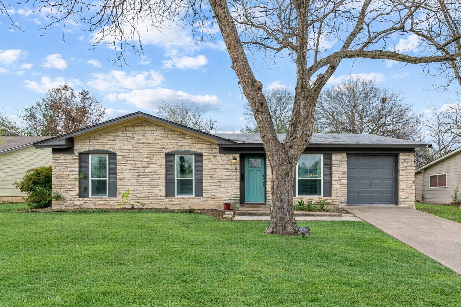 8508  Bradford Dr