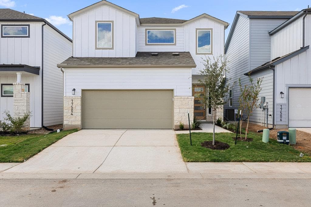 17504  Emperador Dr