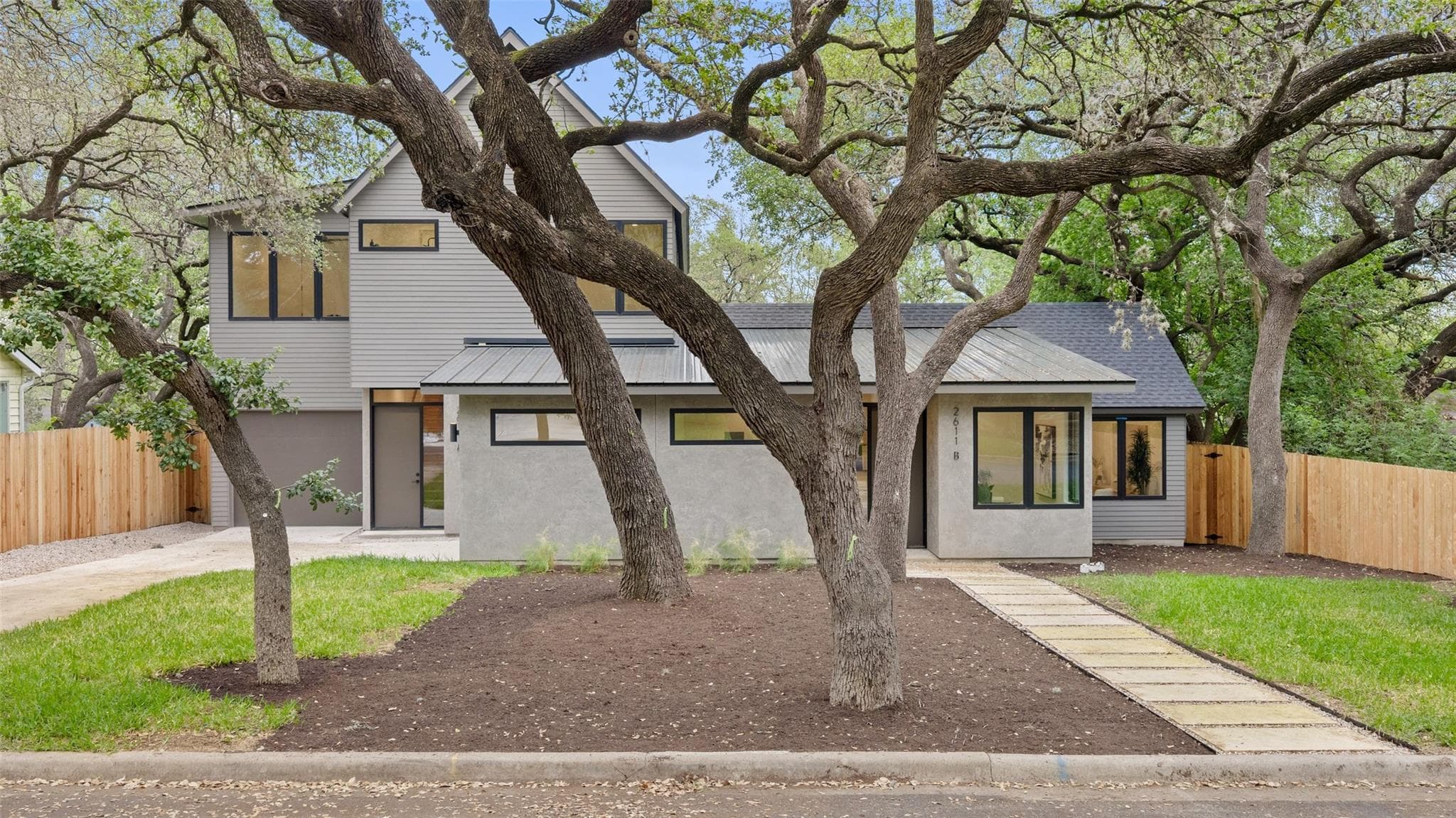 2611  Oak Crest Ave  #A & B