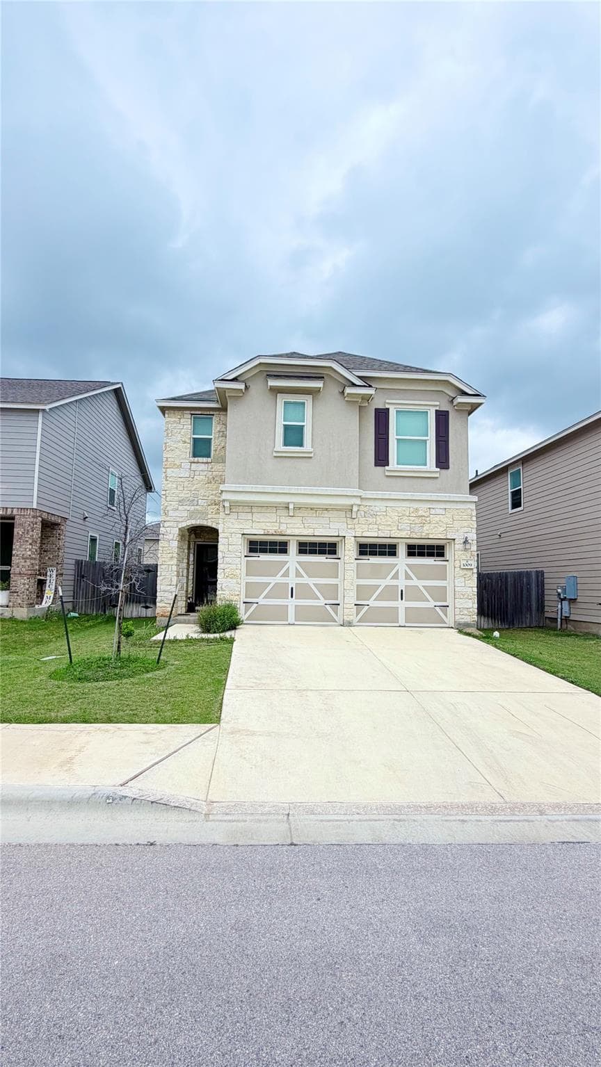 1009  Brambles Dr