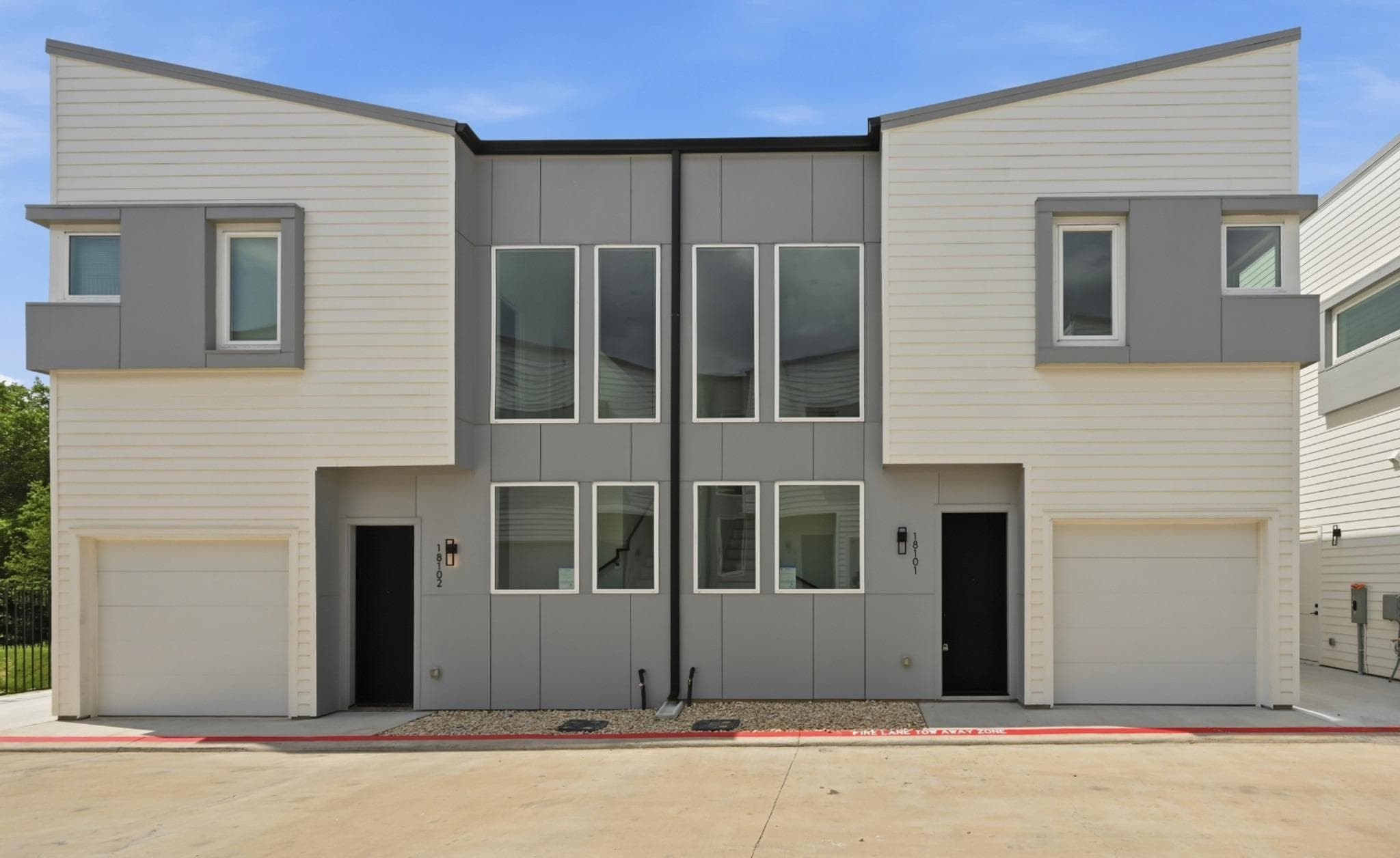 2000  Riverside Farms Rd  #18101