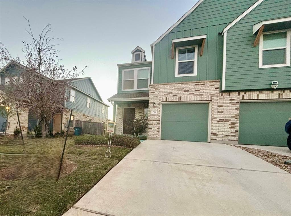 176  Andross Ln