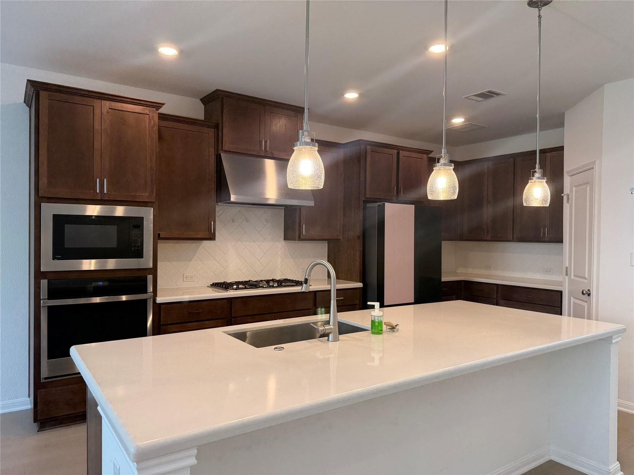 628  Leeward Pass