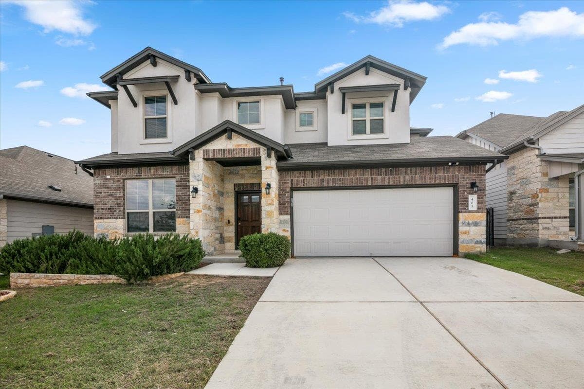 405  Arrowhead Vine St