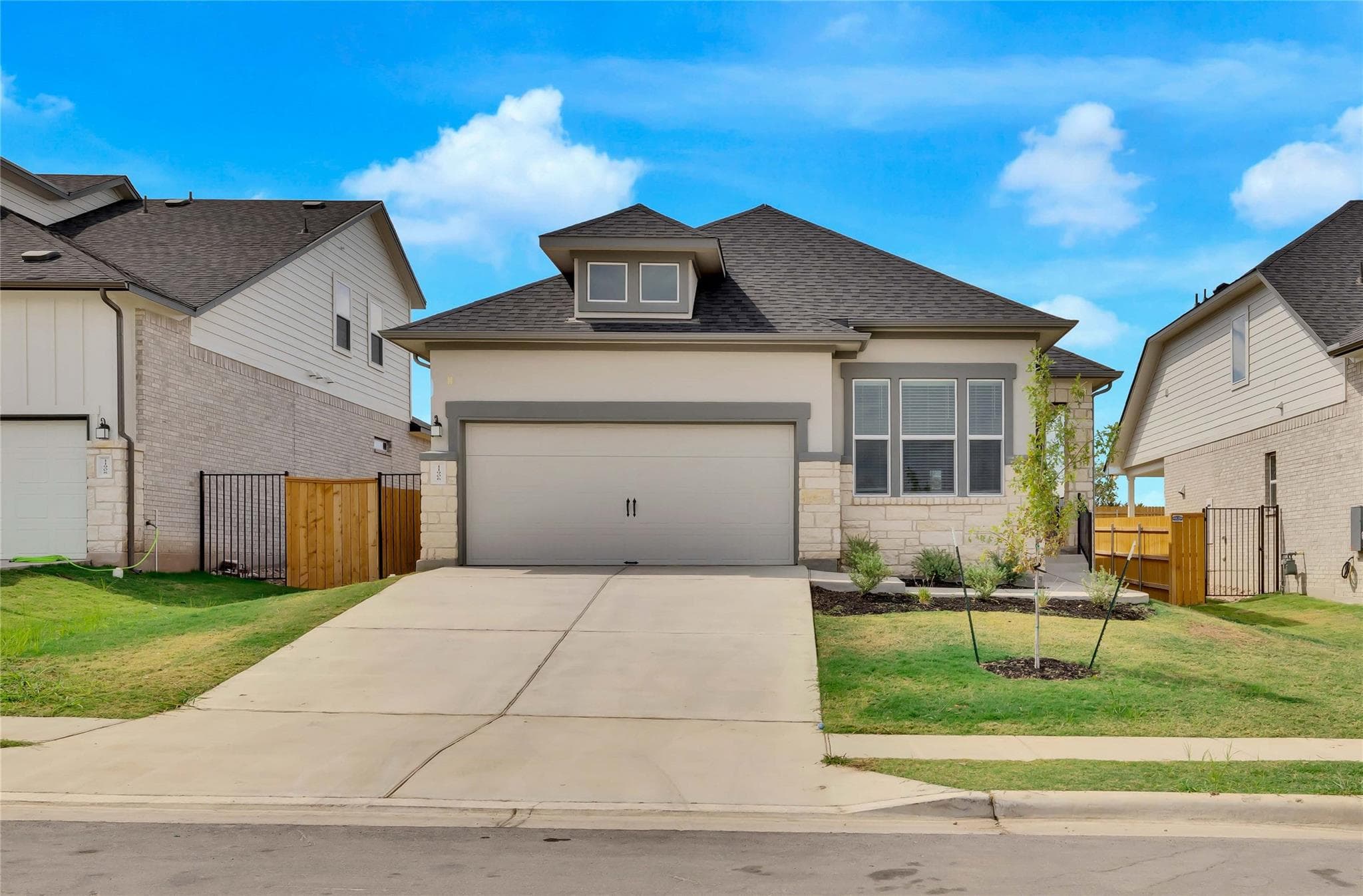 11906  Aqua Reef Dr