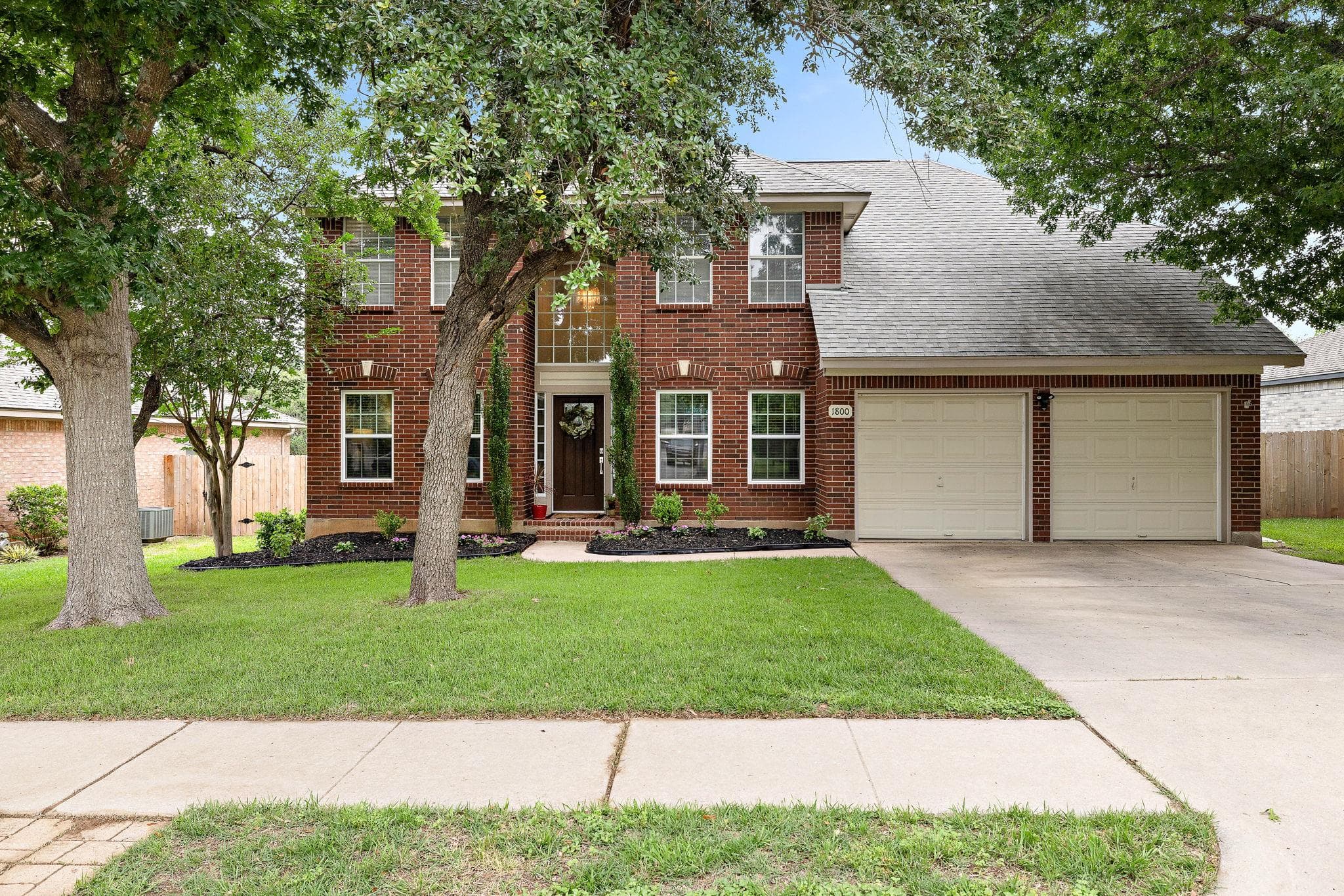 1800  Hollow Ridge Dr