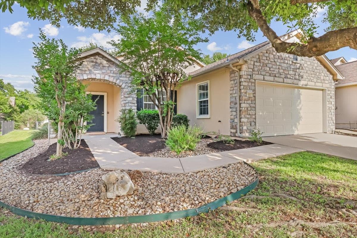 113  Lubbock Dr