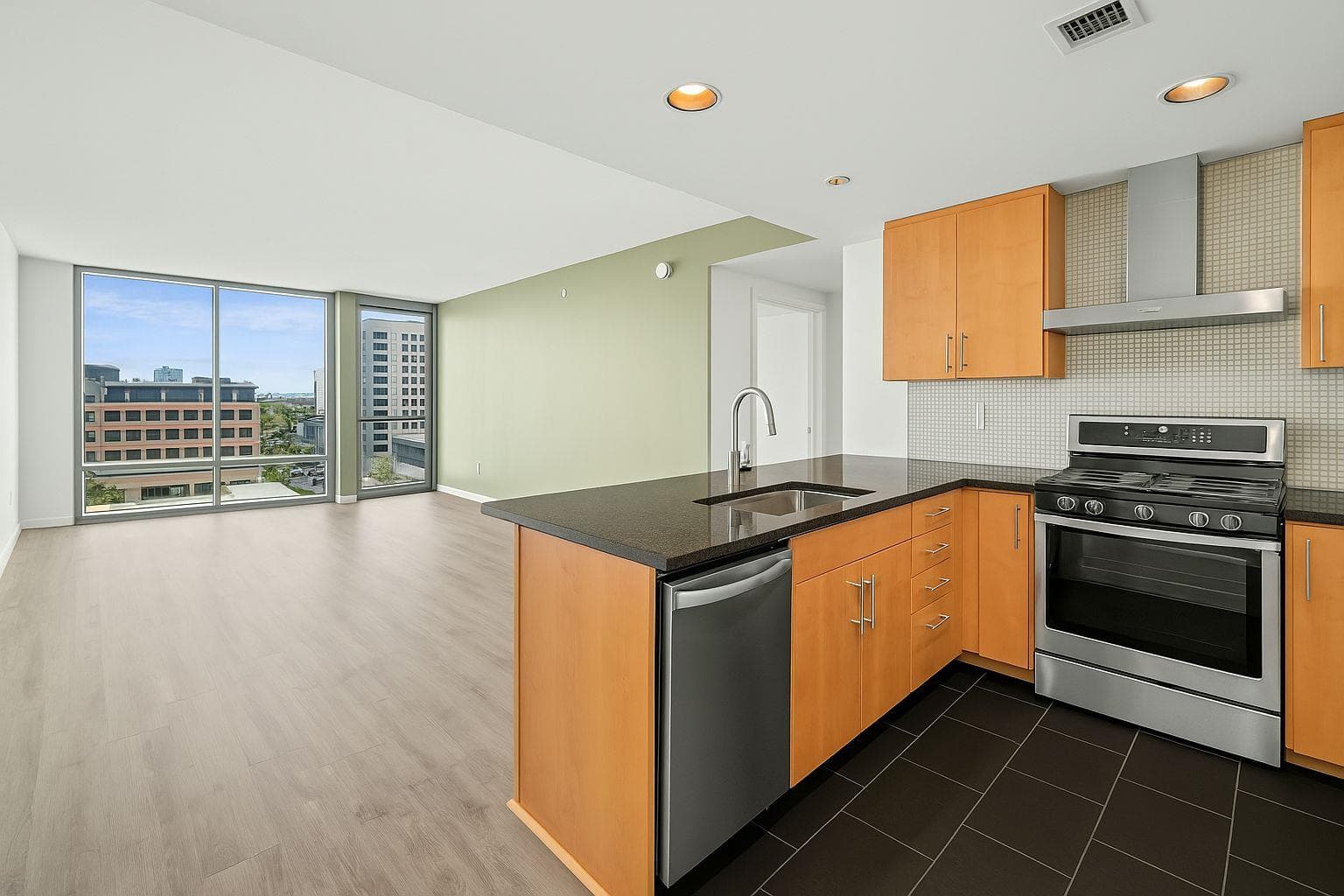 300  Bowie St  #1208
