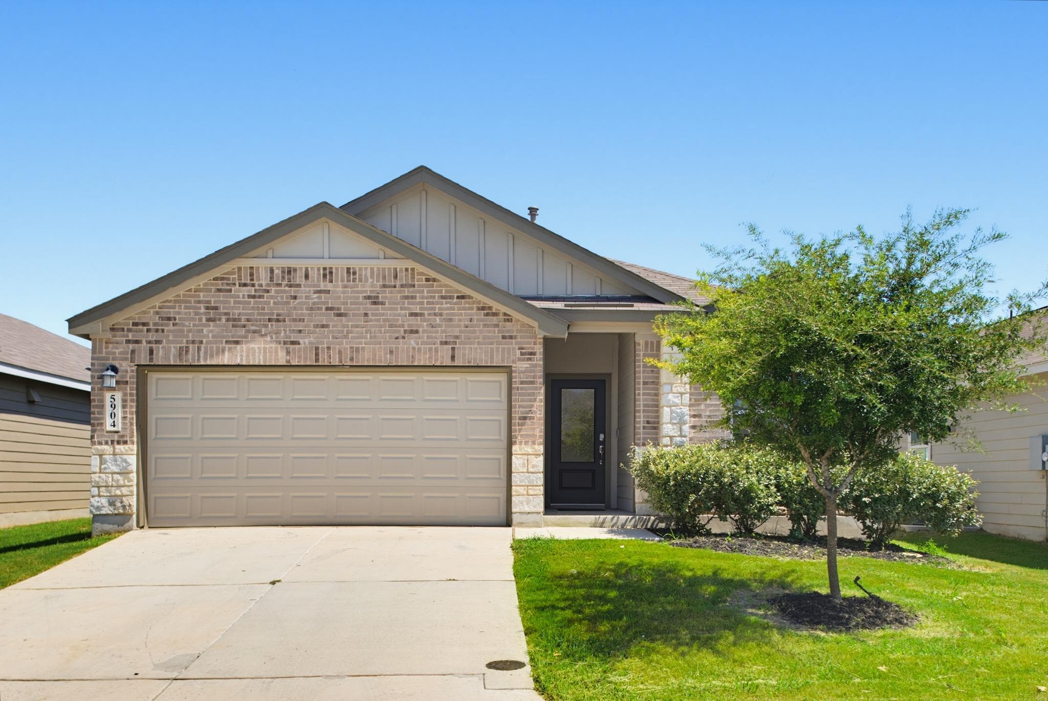 5904  Geronimo Way