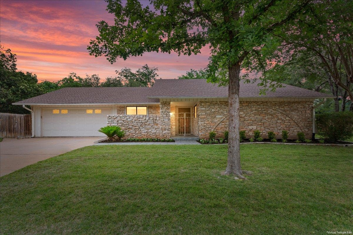 2605  Gabriel View Dr