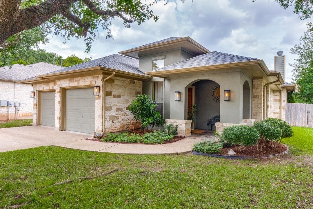 2221  Rio Brisas Cv