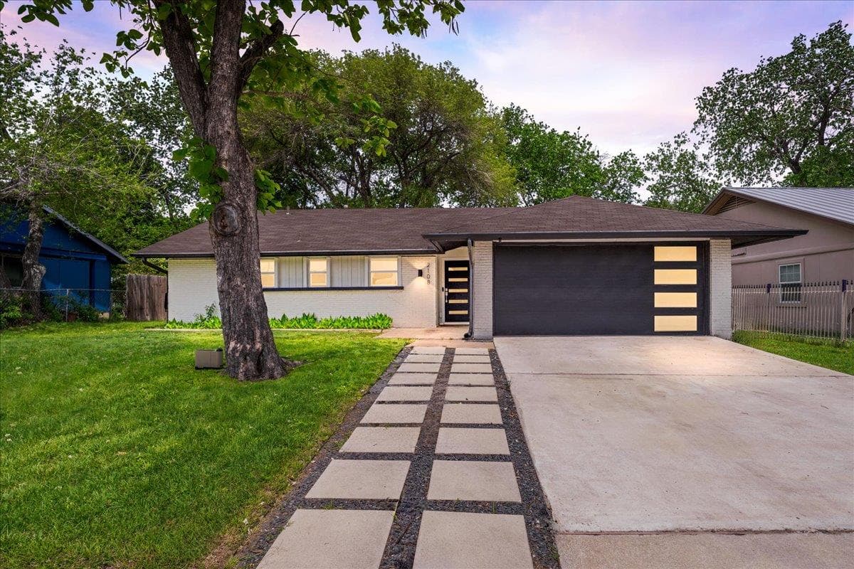 2108  Deadwood Dr