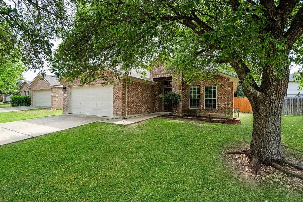 107 S Treasure Oaks Dr